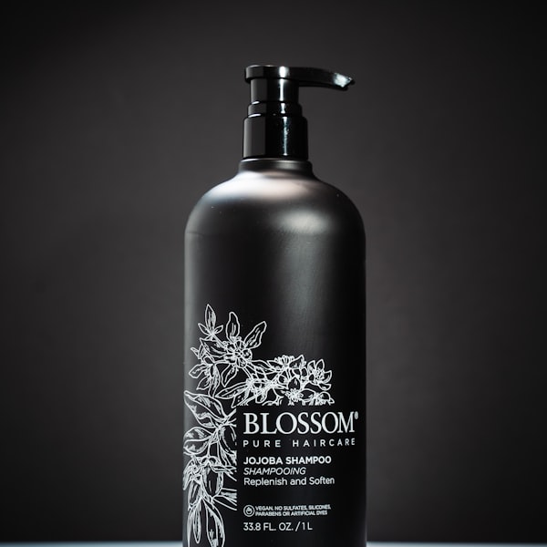 Lumière Restorative Shampoo